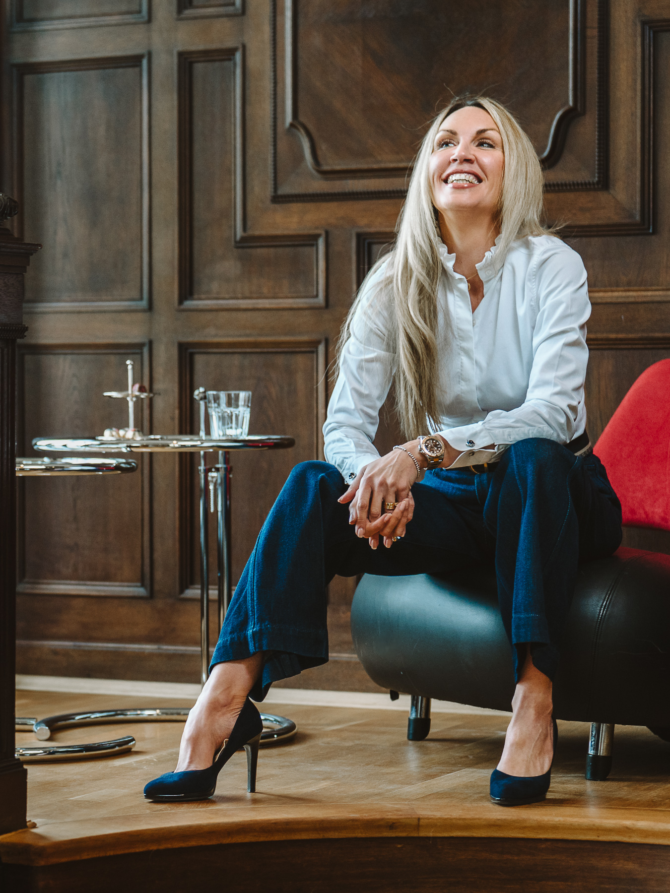 Natürliches Porträtshooting in stilvoller Villa in Bonn